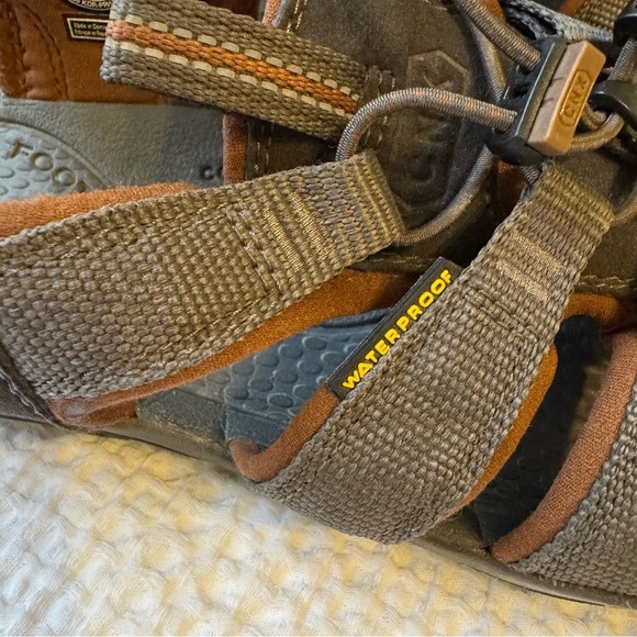 KEEN Mens grey Newport H2 sandals watersport outdoor activewear Shoes 10.5 US 47 - Picture 10 of 12